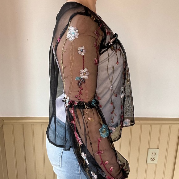 A New Day Sheer Mesh Spring Trending Floral Long Sleeve Embroidered Top Size M - Picture 5 of 10